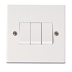 Click PRW013 Polar 10A 3 Gang 2 Way Plate Switch White